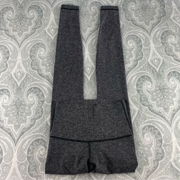 Lululemon Wunder Under Pant (Hi-rise) - Picture 3 of 5